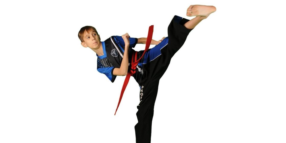 Teen Martial Arts Swindon Club Member Kicking